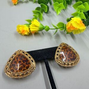 Berebi Signed Gold Plated Leopard Print Teardrop Vintage Stud Earrings